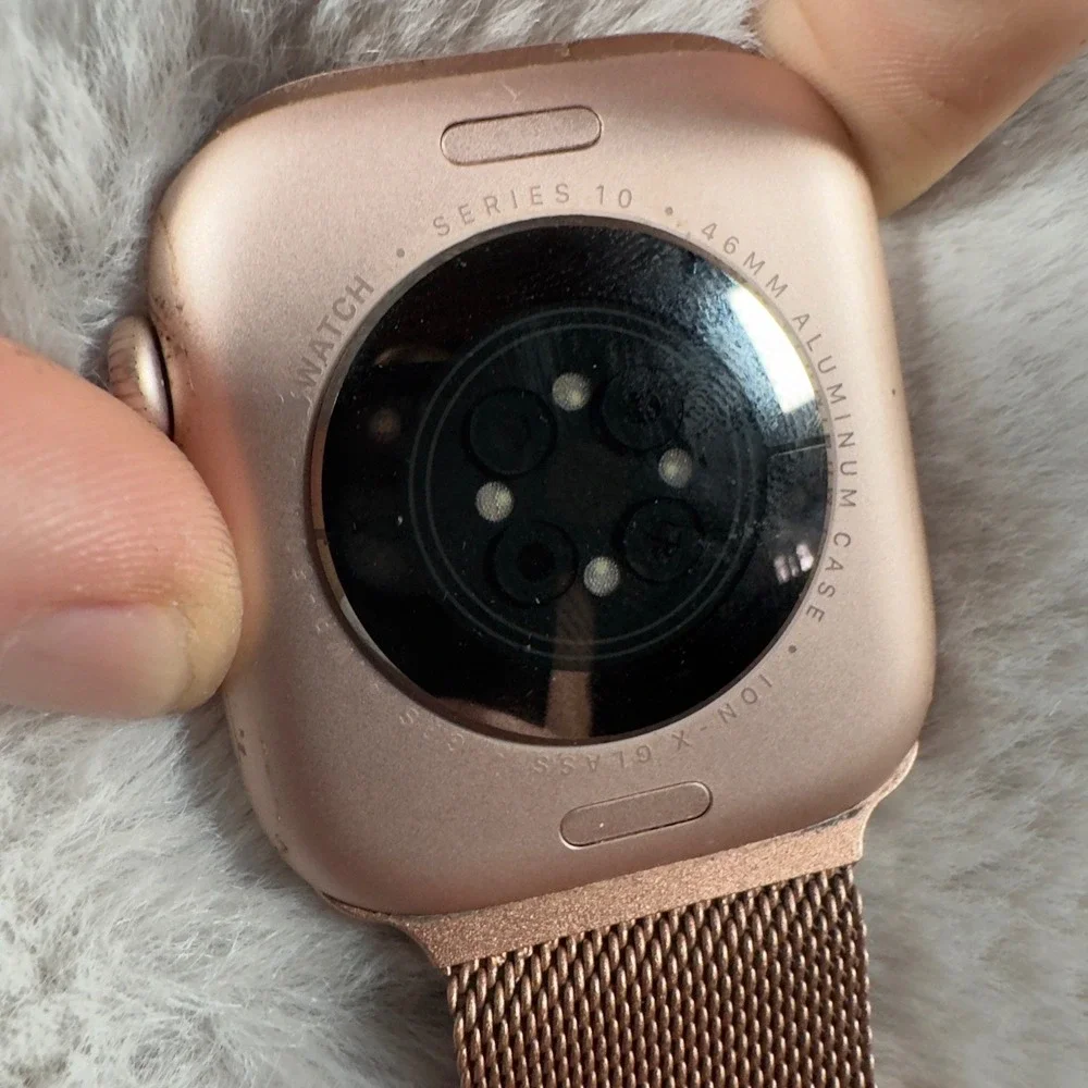 Apple Watch Series 10 46mm Rose Gold Aluminum GPS Milanese Loop 100% Battery‎